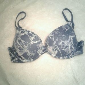 VS Pink Wear Everywhere Push Up Bra